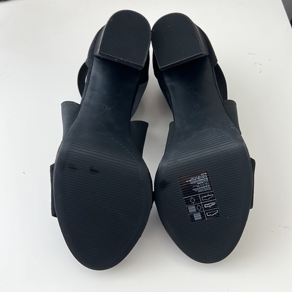 H&M Suede Platform Heel - Picture 5 of 9